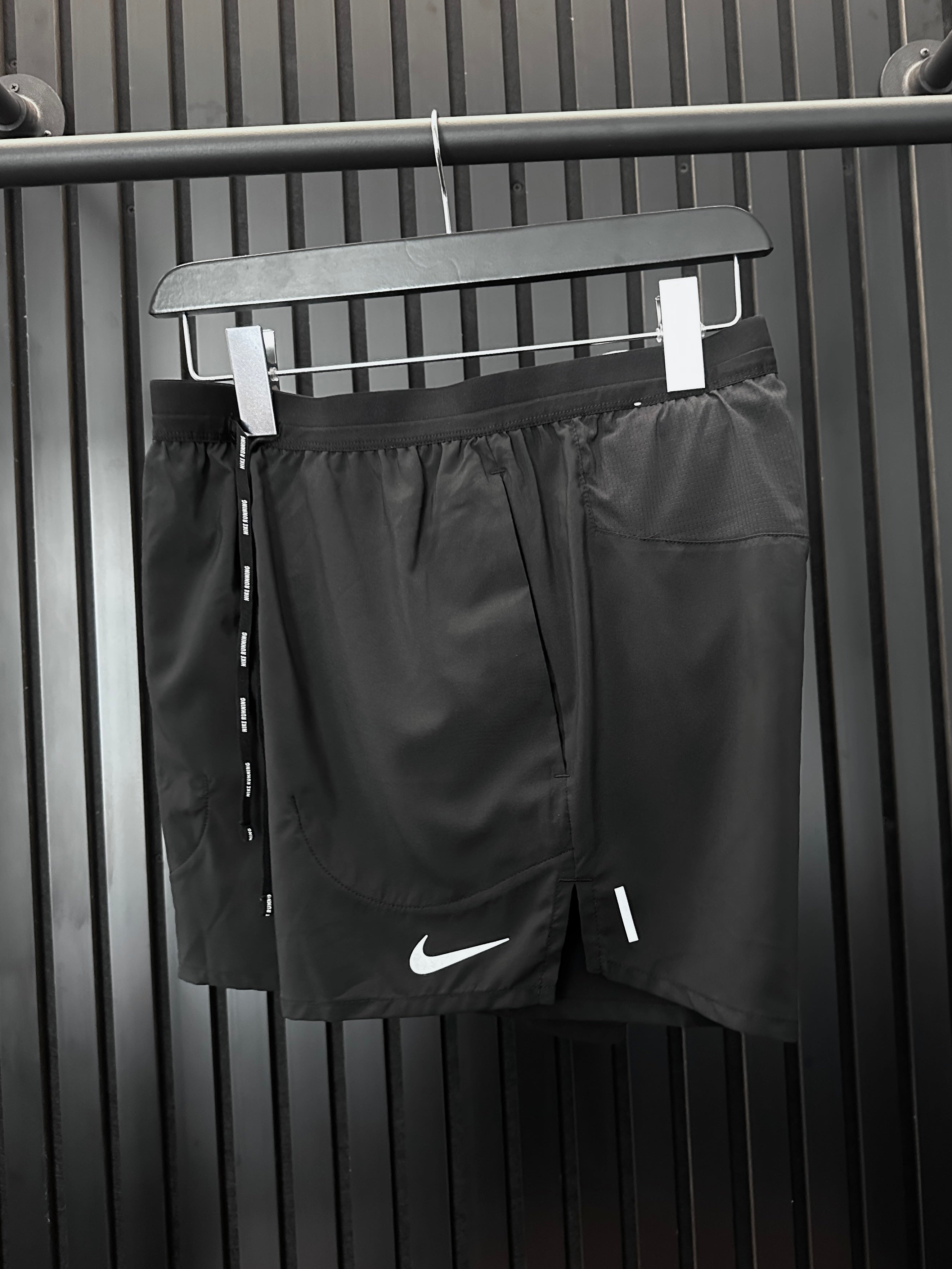 NIKE FLEX STRIDE SHORT BLACK