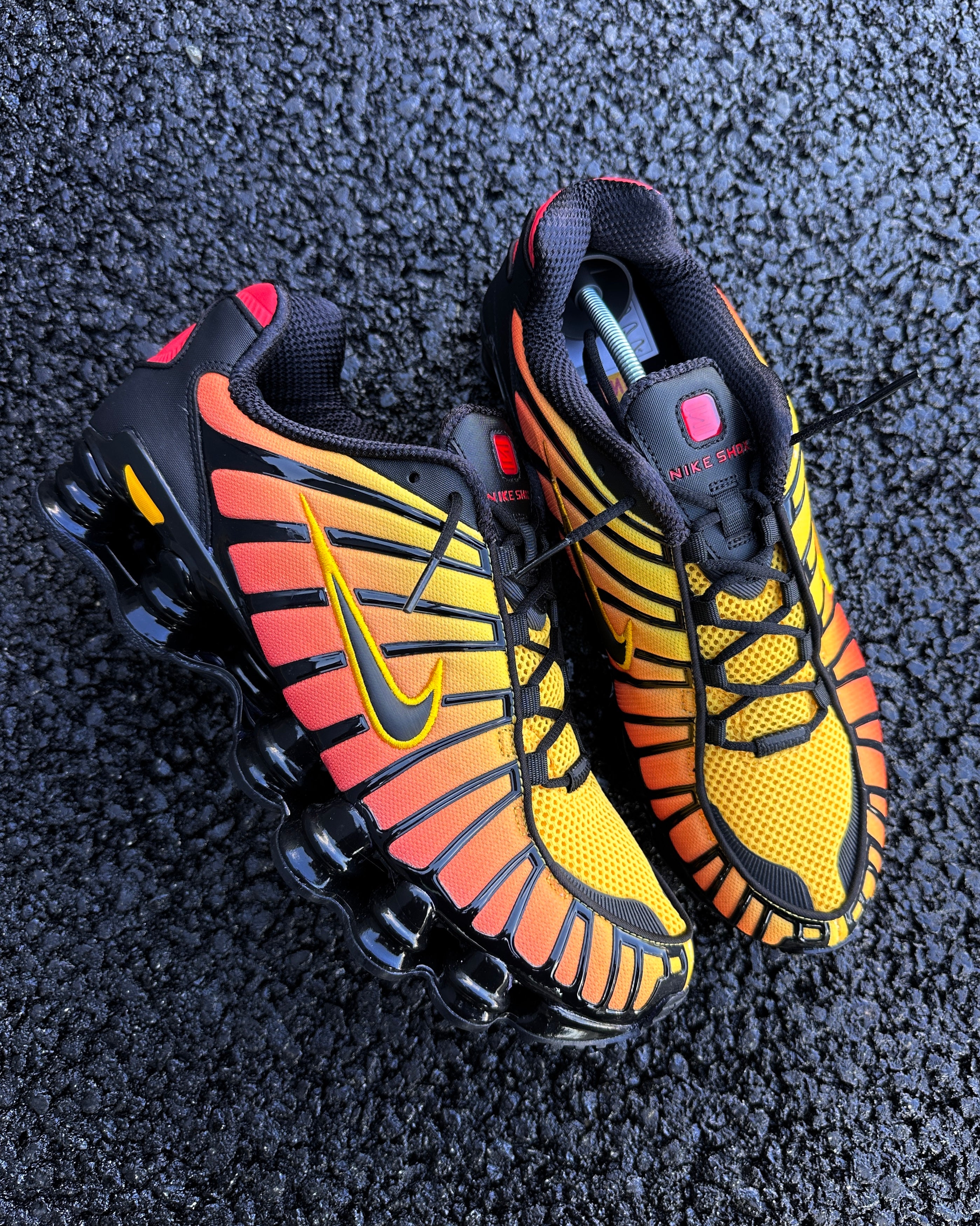 AIR MAX SHOX ‘SUNSET’