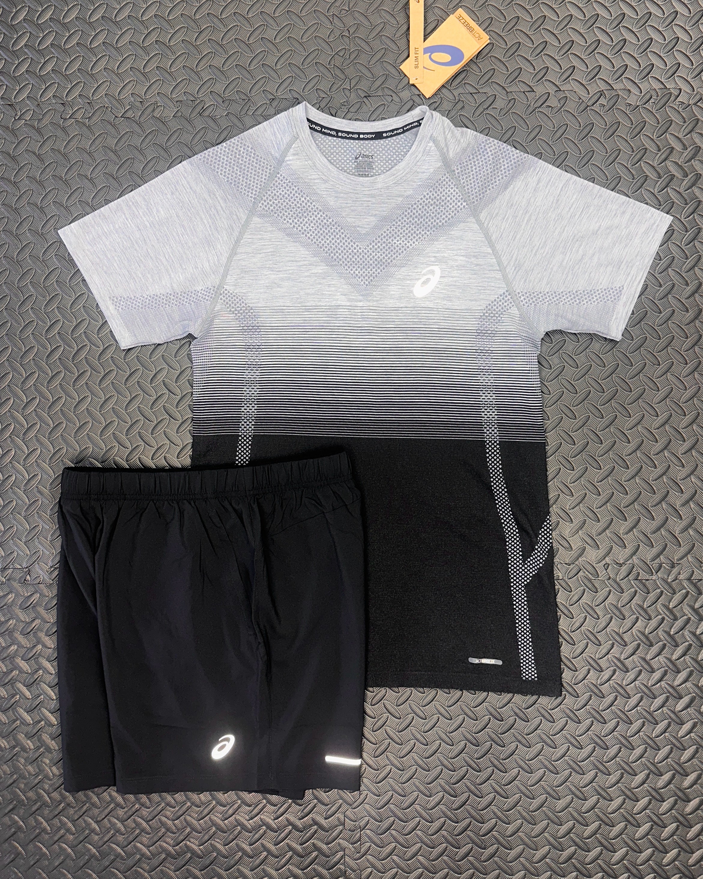 SEAMLESS SET ‘BLACK/GREY’