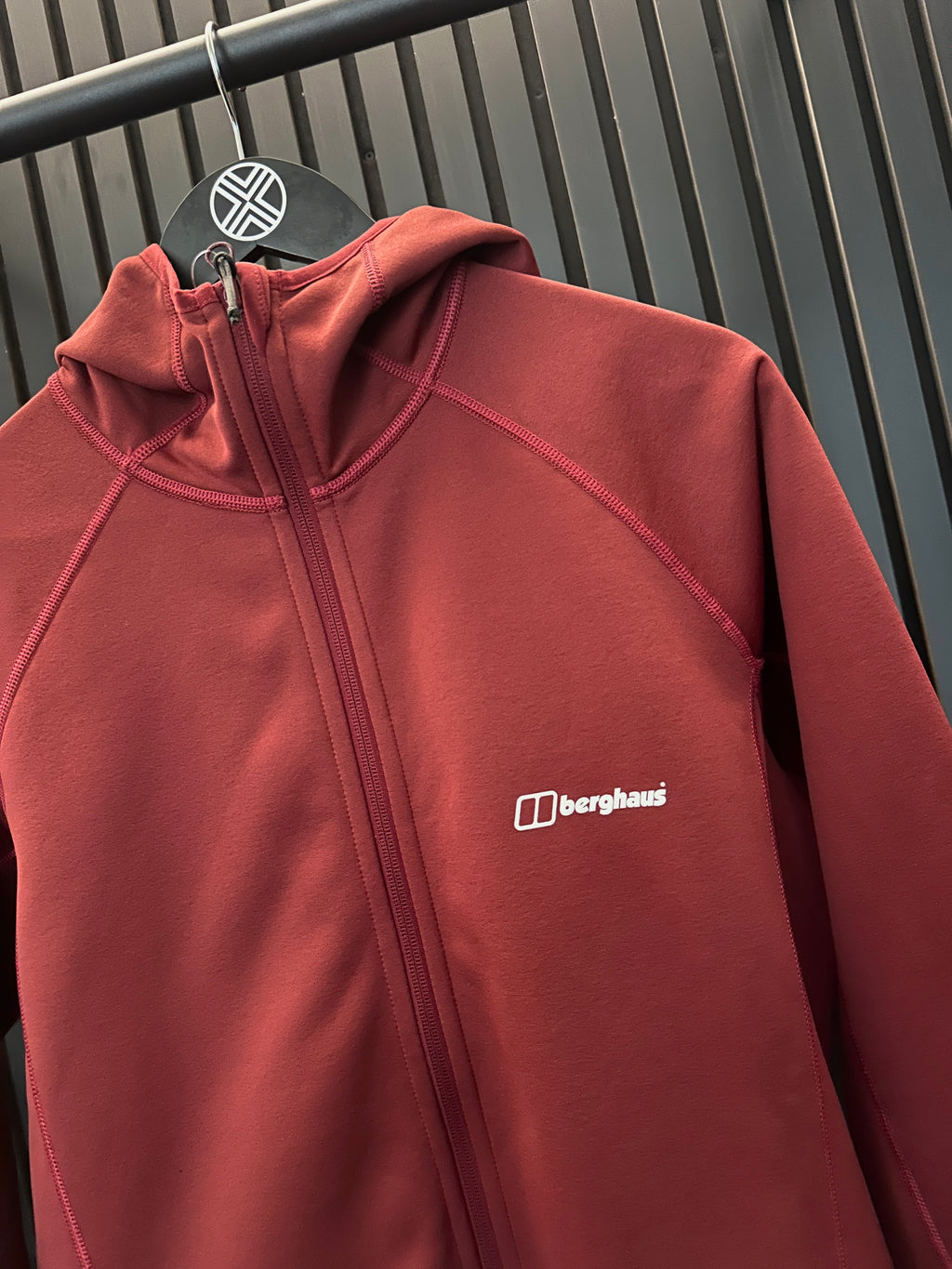 BERGHAUS ABBEYSTEAD HOODED FLEECE SYRAH RED