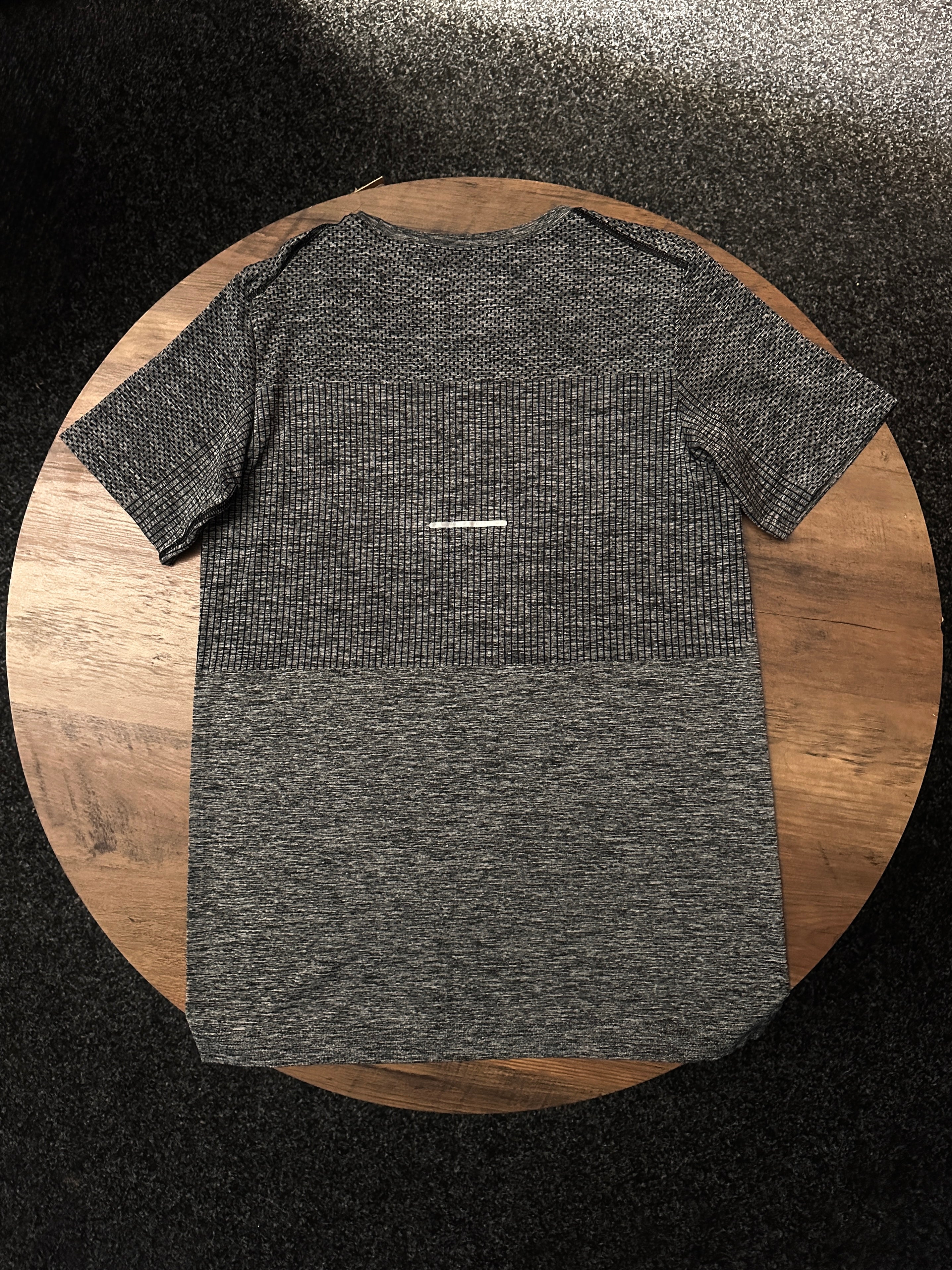 ASICS RACE SEAMLESS T-SHIRT CARRIER GREY