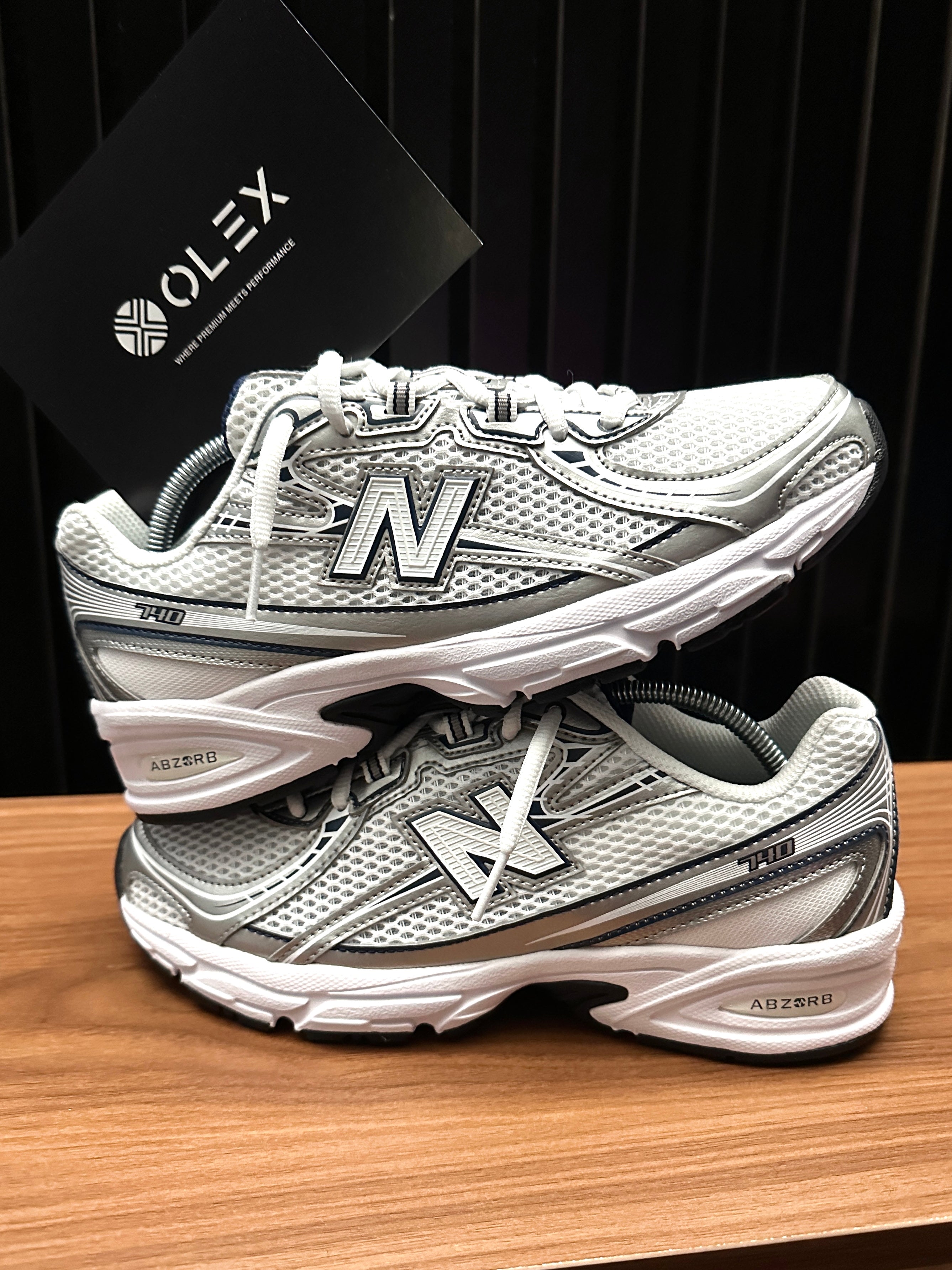 NB 740 ‘PEARL GREY’