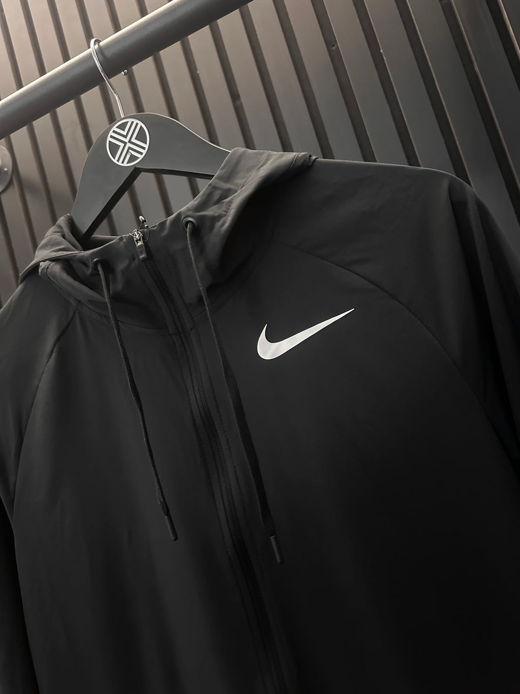 NIKE PRO VENT WINDRUNNER JACKET BLACK