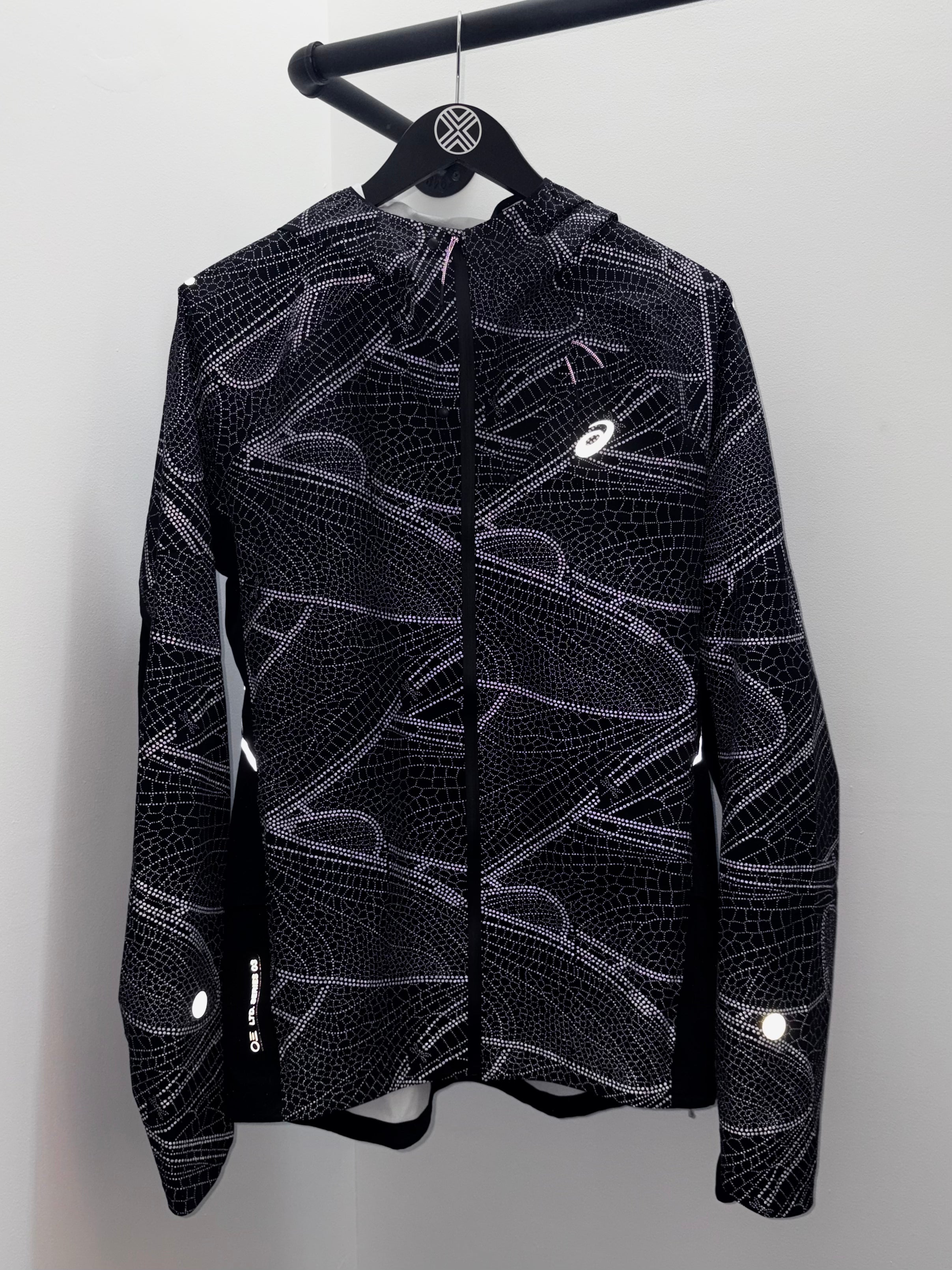 ASICS LIMITED SERIES WINDRUNNER JACKET BLACK/SILVER