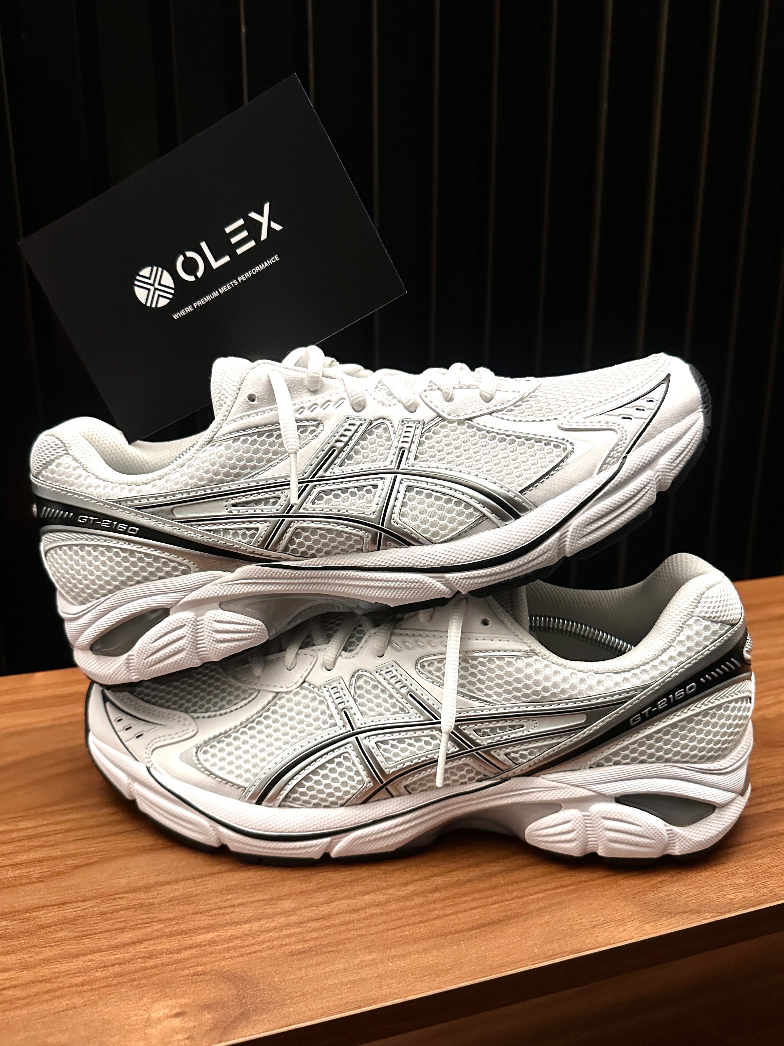 GT-2160 ‘WHITE/PURE SILVER’