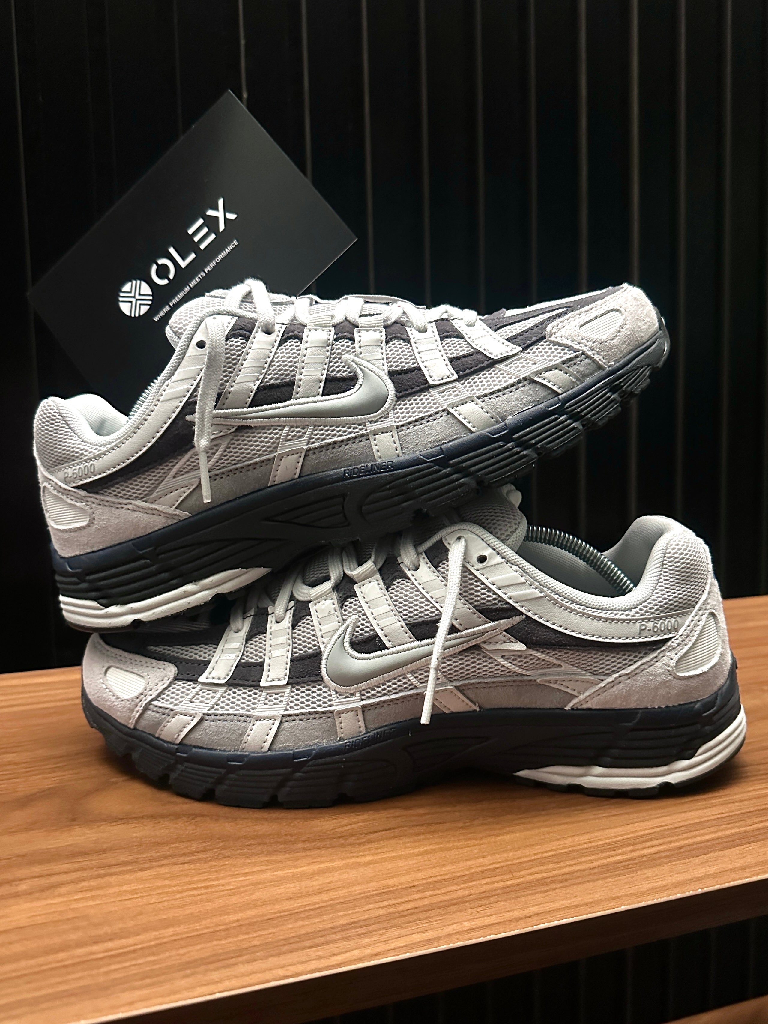 NIKE P6000 PHOTON DUST/LIGHT SMOKE GREY