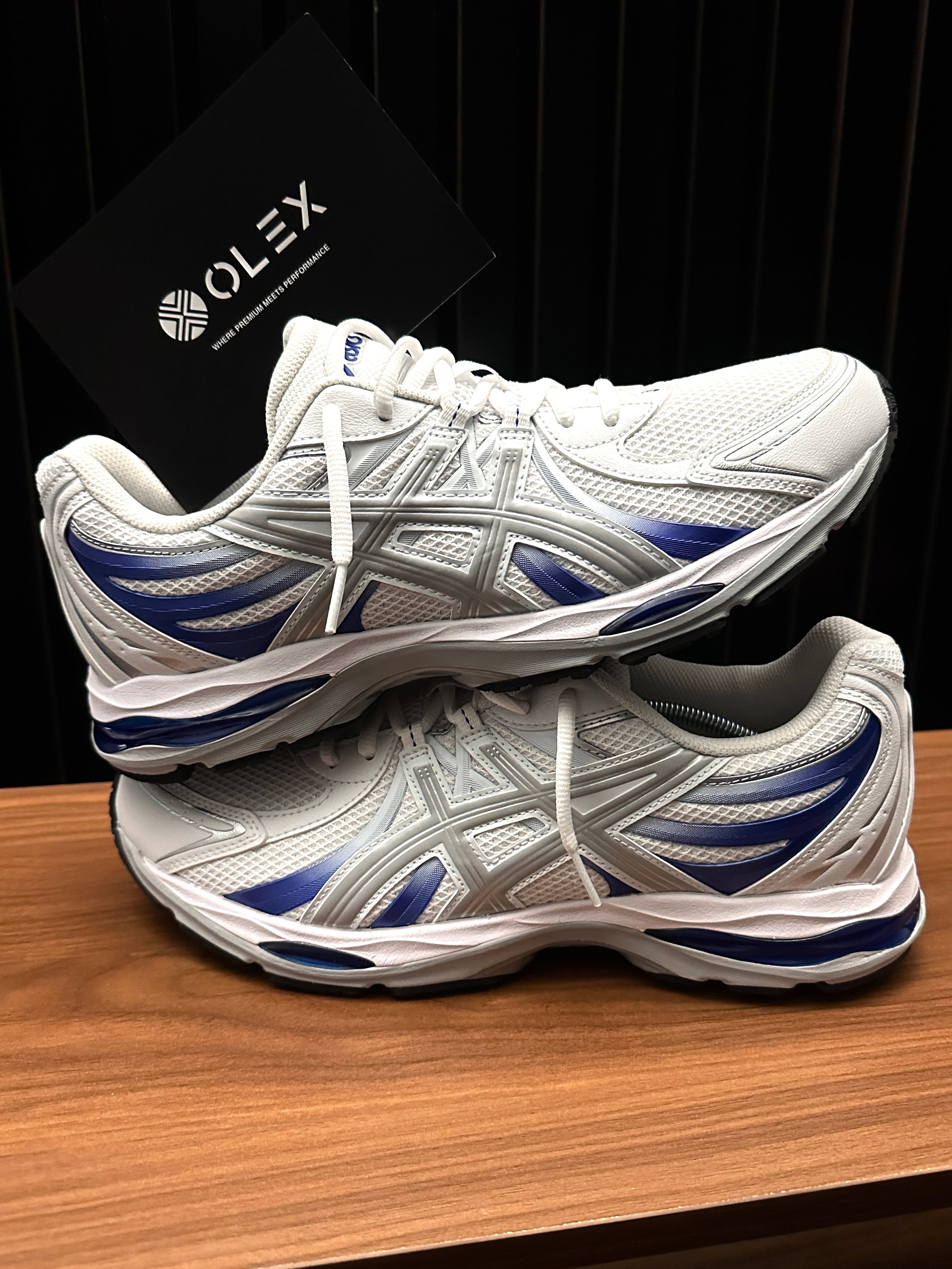 GEL SEKIRAN ‘WHITE/AZUL BLUE’