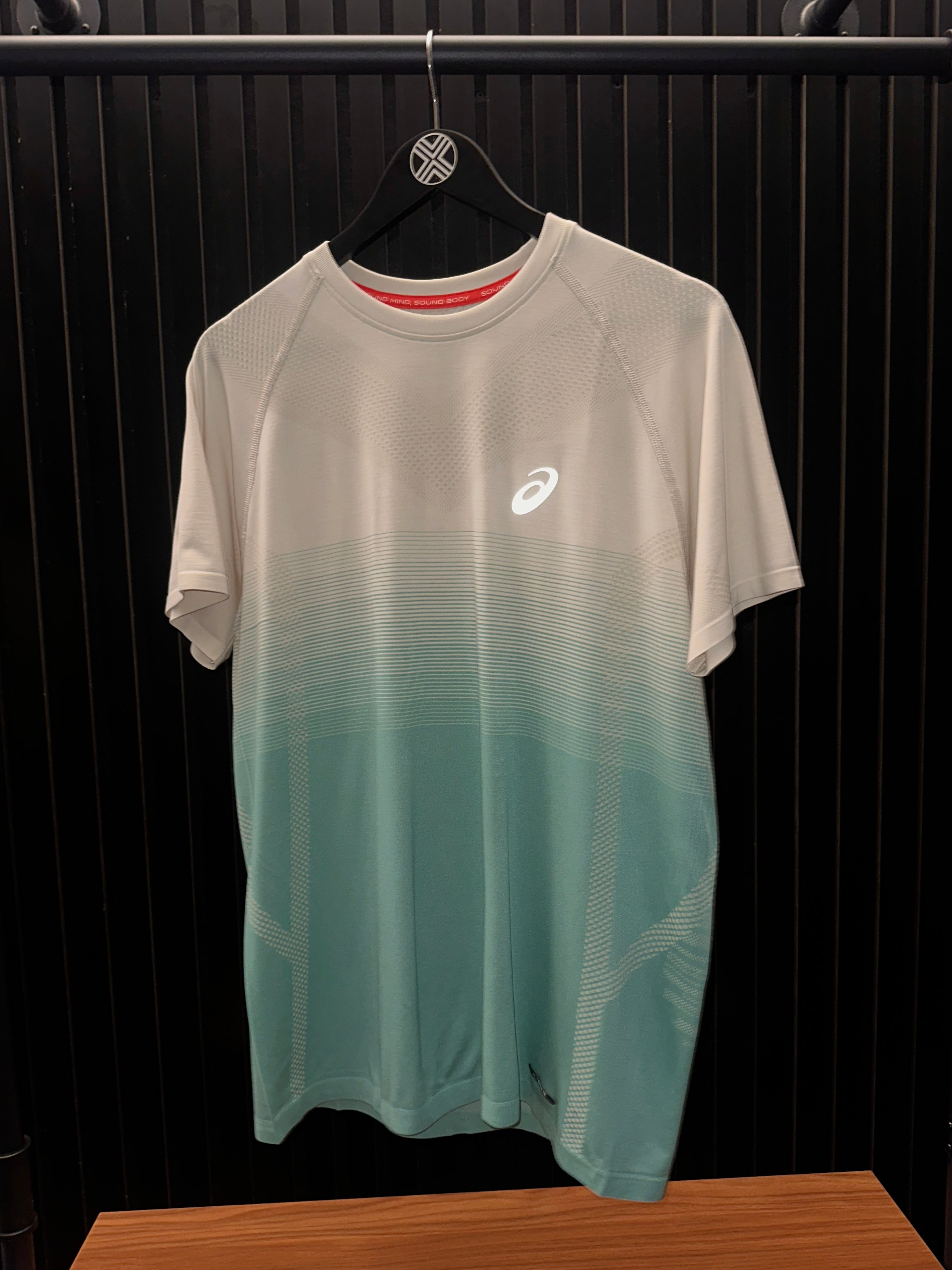 SEAMLESS T-SHIRT ‘BIRCH/OASIS GREEN’