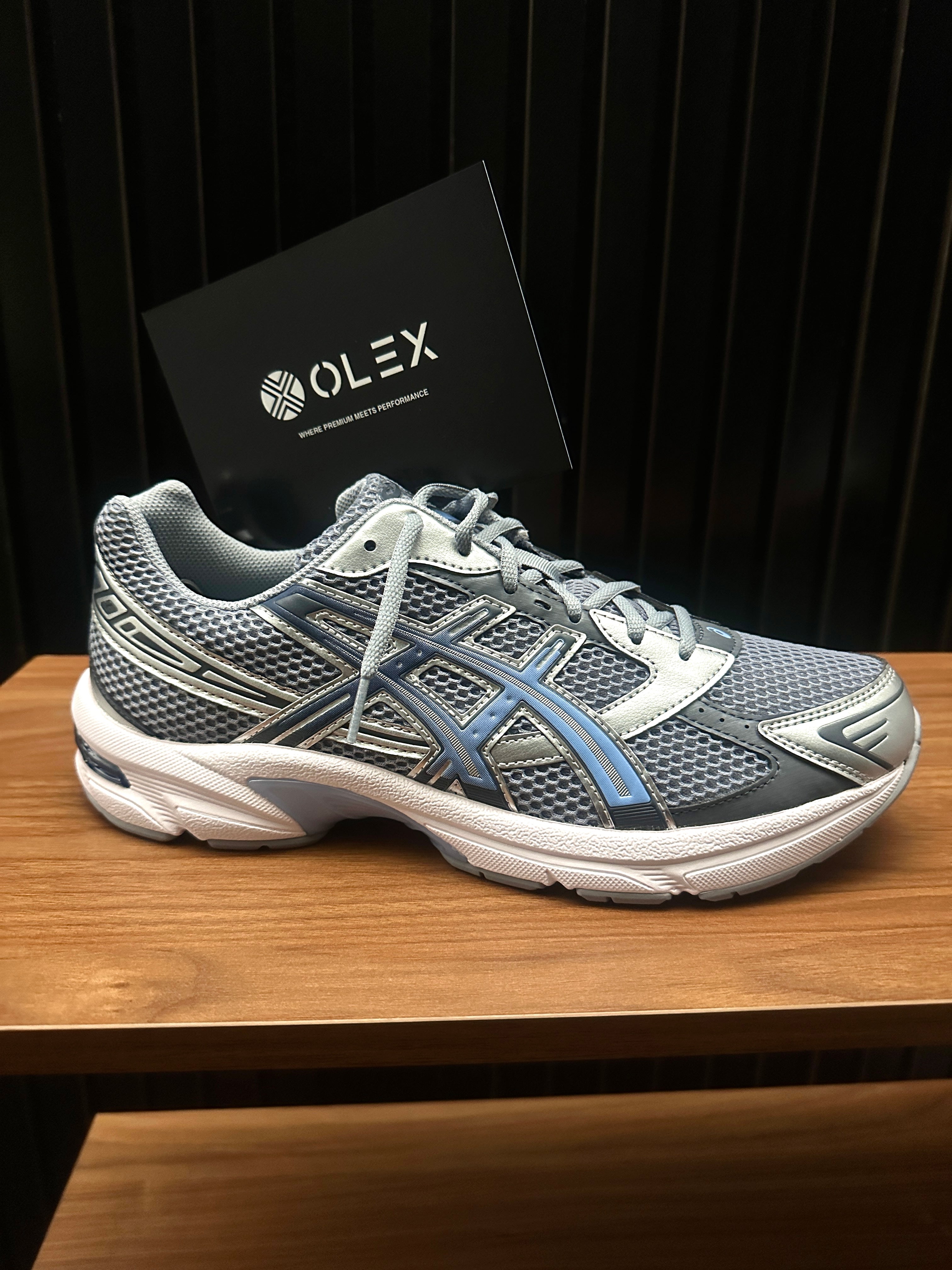 GEL 1130 ‘GRAVEL/PURE SILVER’