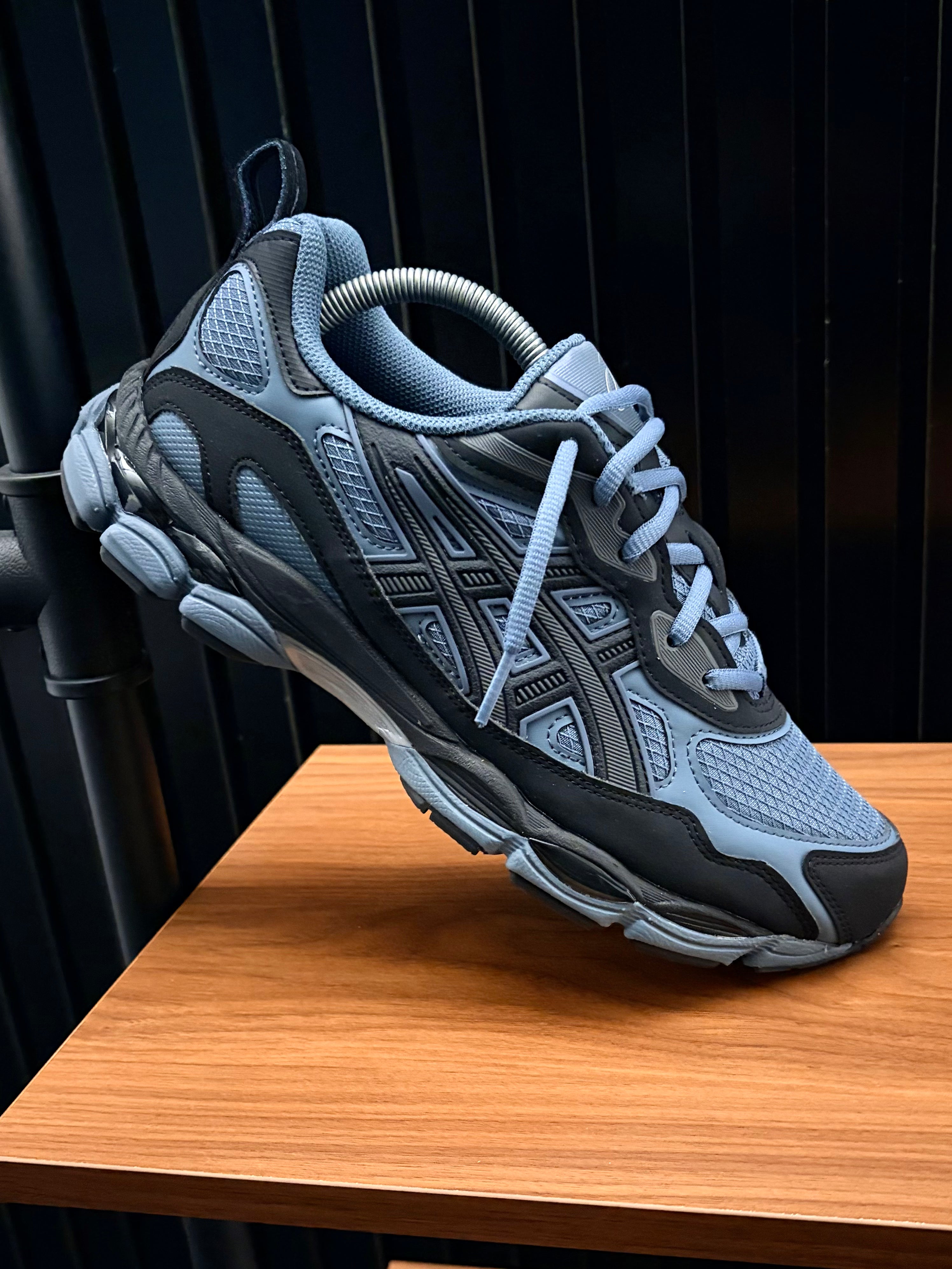 ASICS GEL NYC RGD IRONCLAD/BLACK