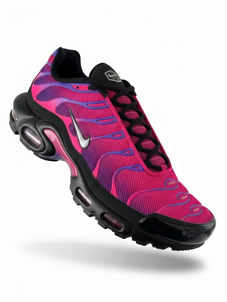 NIKE AIR MAX PLUS TN FIREBERRY