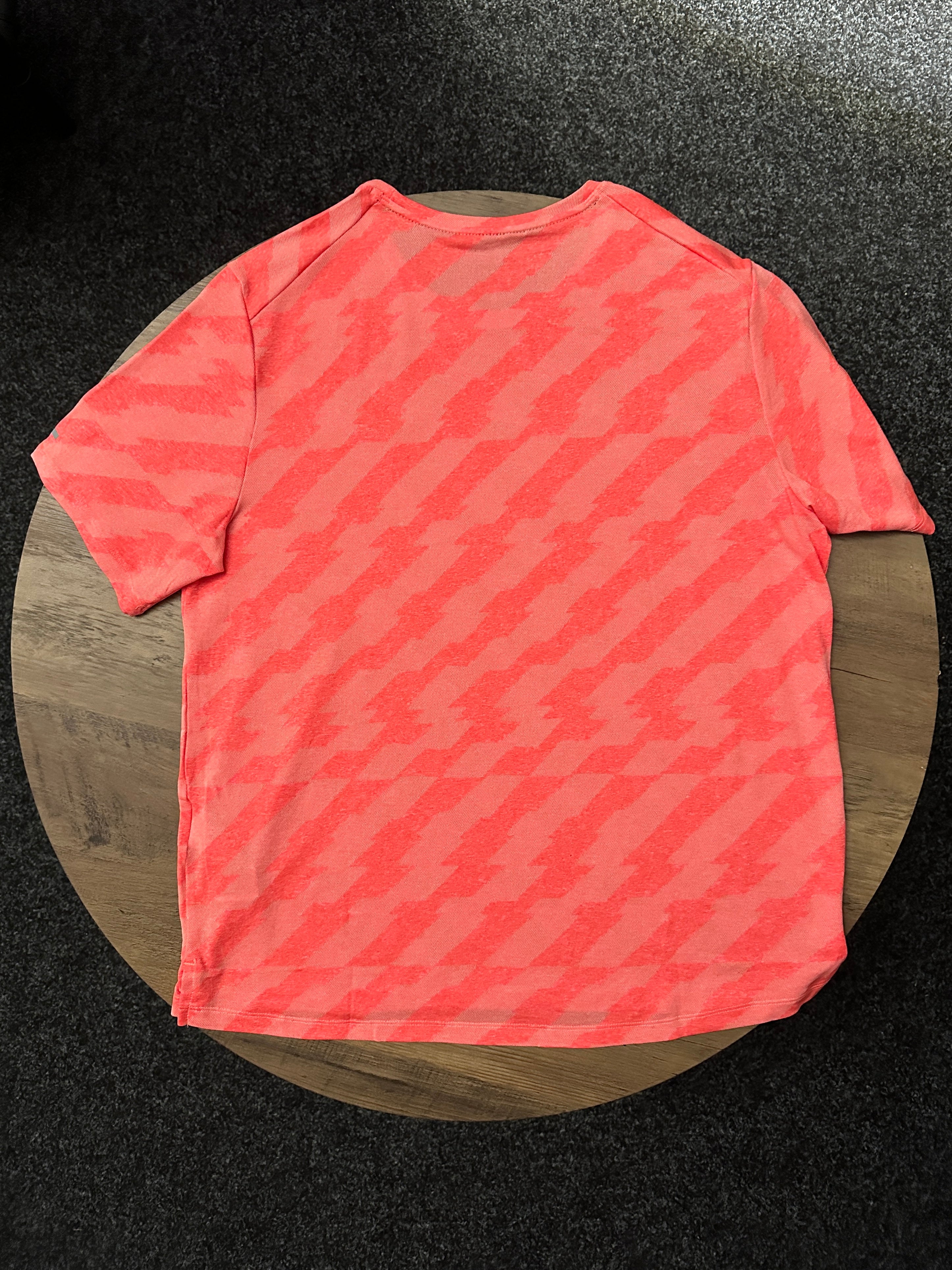 NIKE JACQUARD MILER BRIGHT CRIMSON