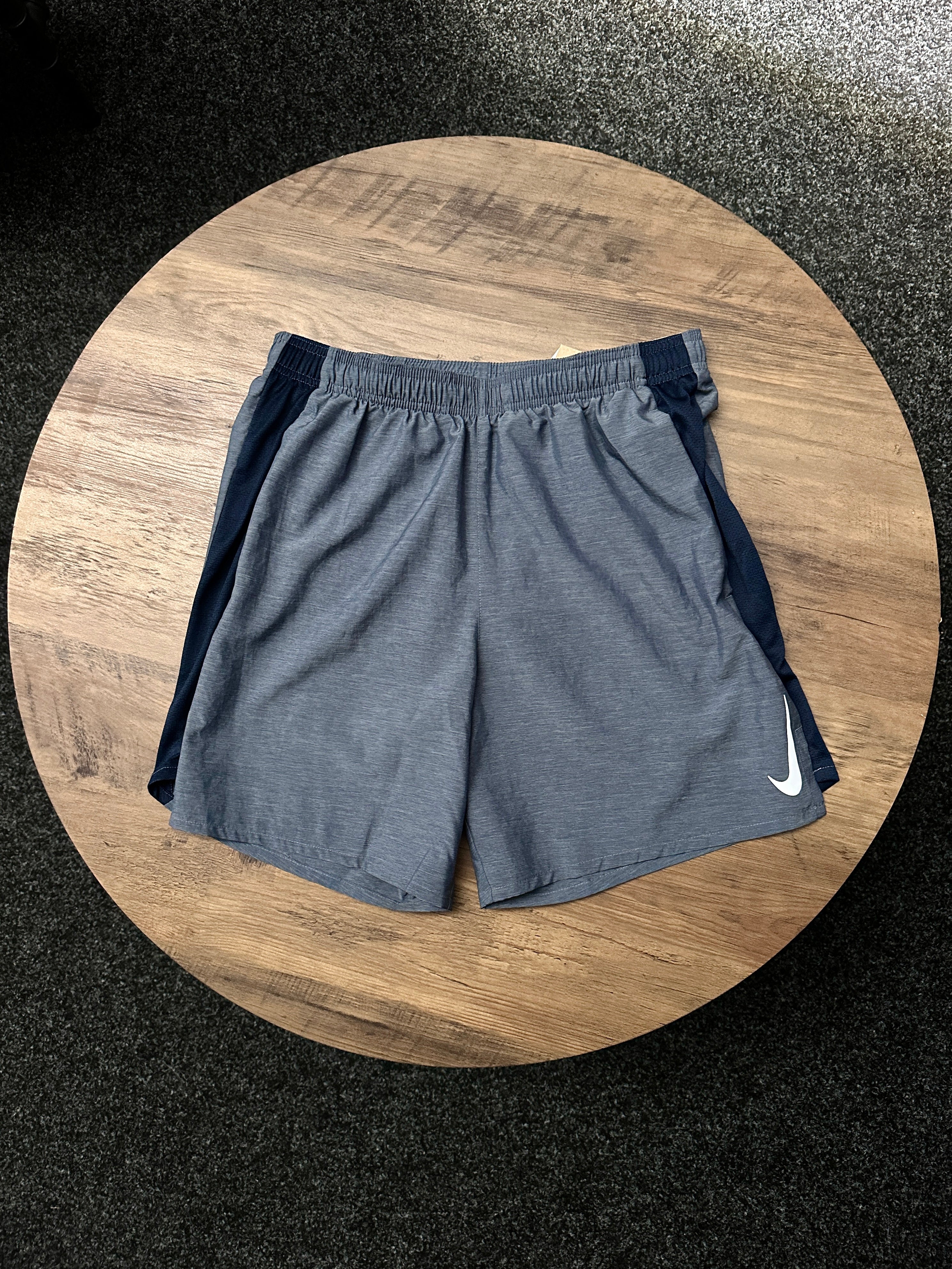 NIKE CHALLENGER SHORTS OBSIDIAN